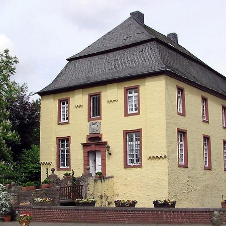 Charmante Ferienwohnungen Auf Reitstall Wasserburg Anstel - Ein Ort Zum Wohlfuehlen Und Entspannen Rommerskirchen ภายนอก รูปภาพ