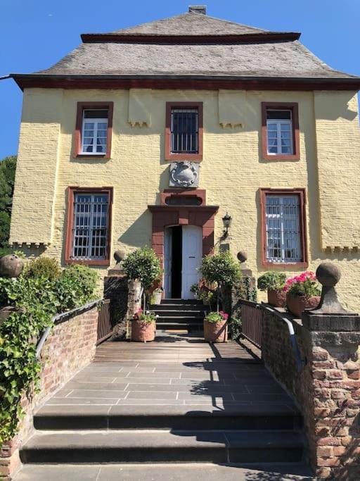 Charmante Ferienwohnungen Auf Reitstall Wasserburg Anstel - Ein Ort Zum Wohlfuehlen Und Entspannen Rommerskirchen ภายนอก รูปภาพ